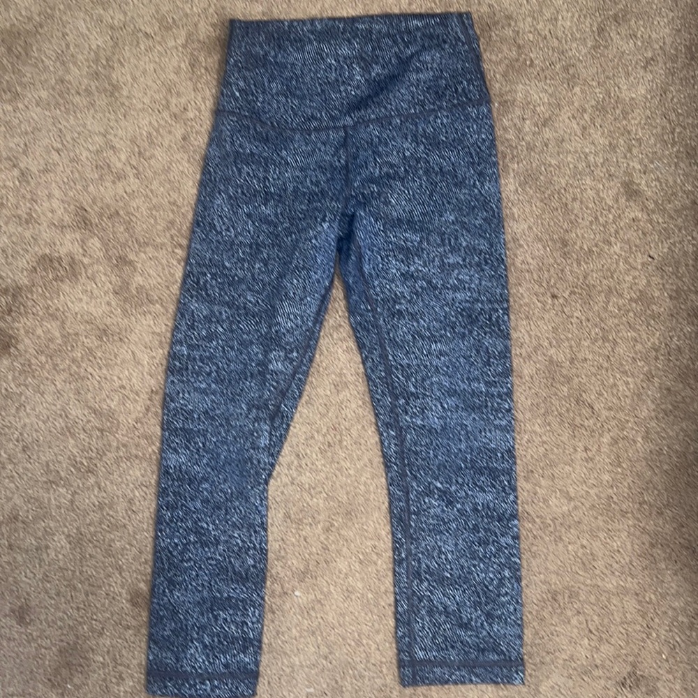 Lululemon size 6 leggings